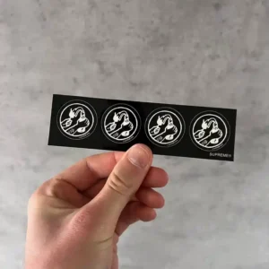 supreme thumbsup naklejka z symbolem uniesionego kciuka w okręgu na czarnym tle